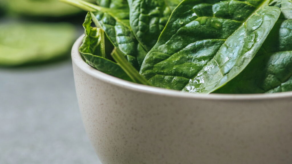 O vegetal mais poderoso para imunidade e visão que você tem na cozinha