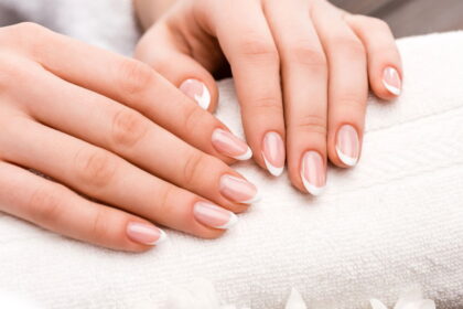 Cuidados simples para manter unhas naturais fortes e bonitas
